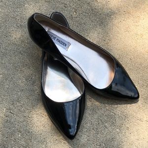 Steve Madden pointy toe black patent flats